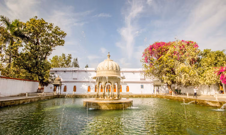 Saheliyon Ki Bari